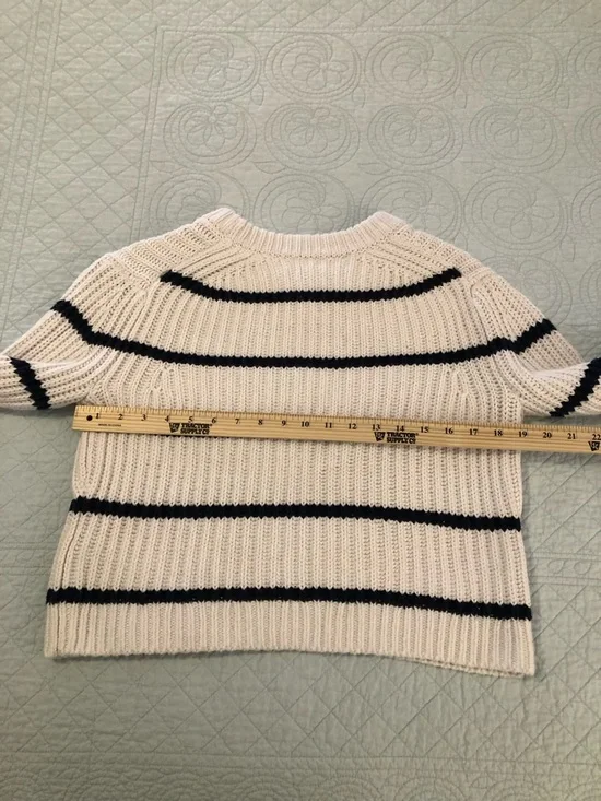 J Crew Heritage Fisherman sweater. Size XS. - Picture 7 of 10